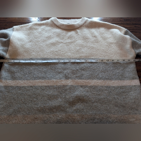 Lumiere Cozy Striped Sweater Size Small - Picture 7 of 9